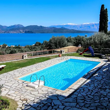 Summer Breeze Villa *