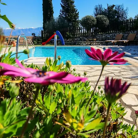 Summer Breeze Villa *